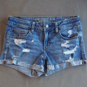 Super low denim shortie
